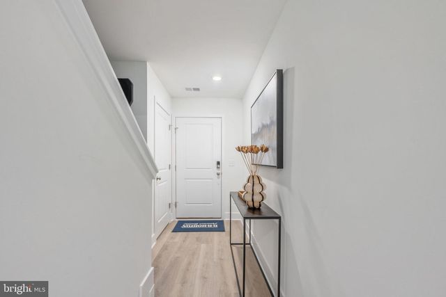 450 SOPHIE ST, Strasburg, VA 22657