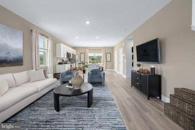 450 SOPHIE ST, Strasburg, VA 22657