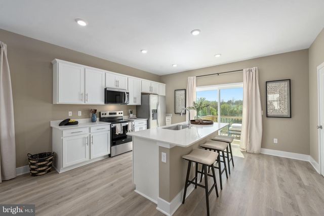 450 SOPHIE ST, Strasburg, VA 22657