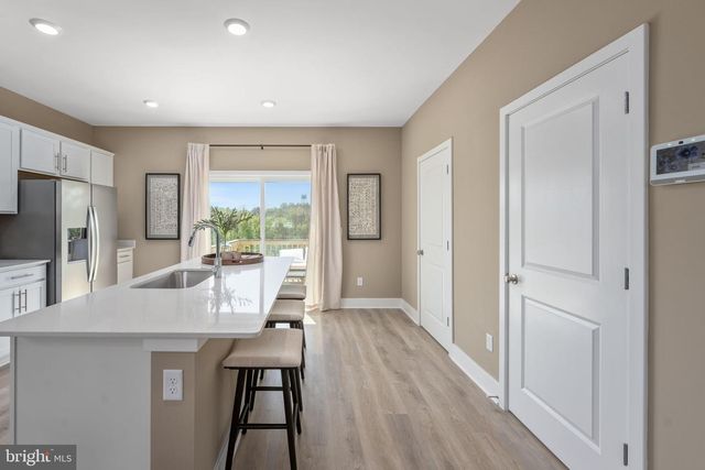 450 SOPHIE ST, Strasburg, VA 22657