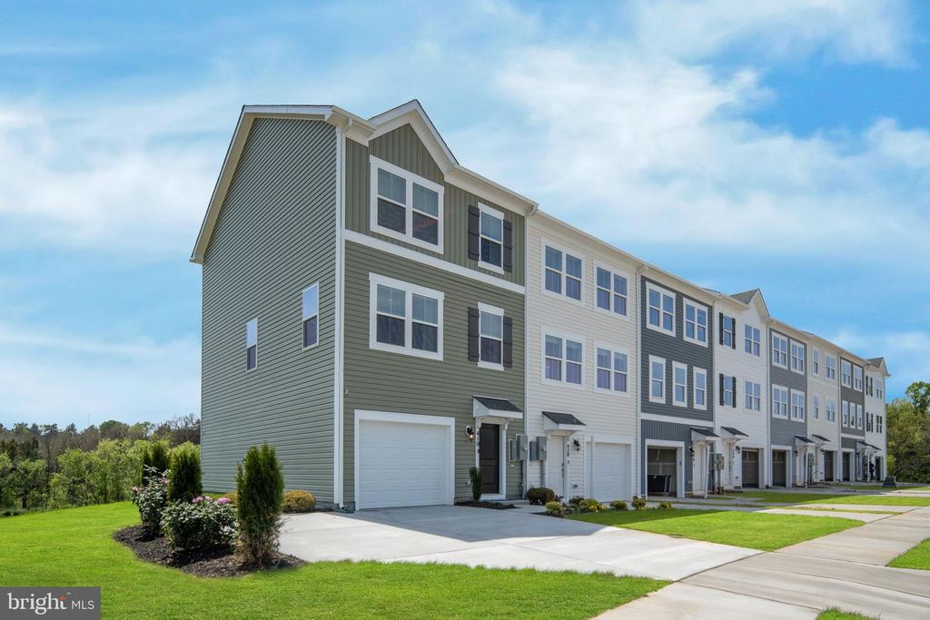 450 SOPHIE ST, Strasburg, VA 22657