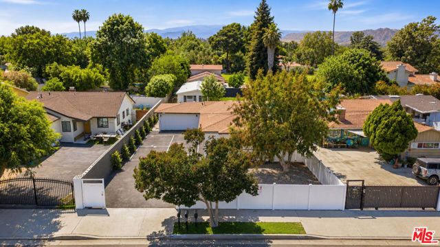 6033 Fallbrook Avenue, Woodland Hills (los Angeles), CA 91367