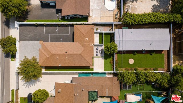 6033 Fallbrook Avenue, Woodland Hills (los Angeles), CA 91367
