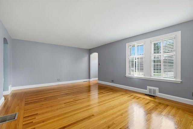 284 Village St, Medway, MA 02053