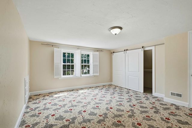 284 Village St, Medway, MA 02053