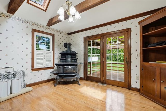 284 Village St, Medway, MA 02053