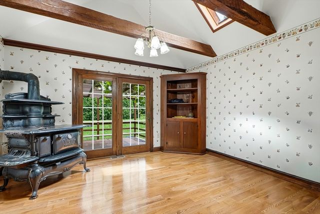 284 Village St, Medway, MA 02053