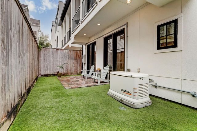 5218 Crawford Street, Houston, TX 77004