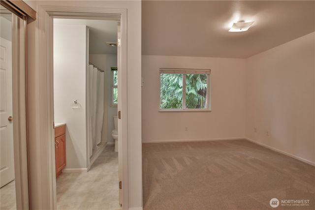 7847 Blakely Avenue, Clinton, WA 98236