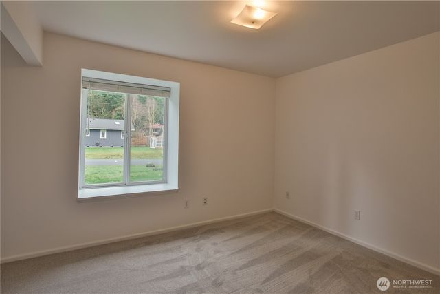 7847 Blakely Avenue, Clinton, WA 98236