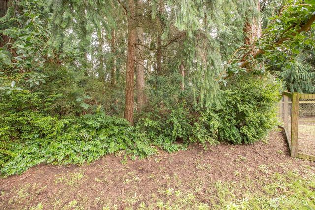 7847 Blakely Avenue, Clinton, WA 98236