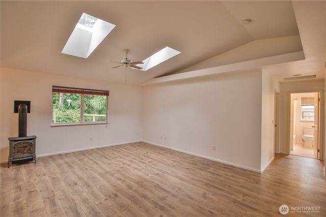 7847 Blakely Avenue, Clinton, WA 98236