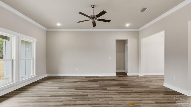 5900 Greenfield St, Pace, FL 32571