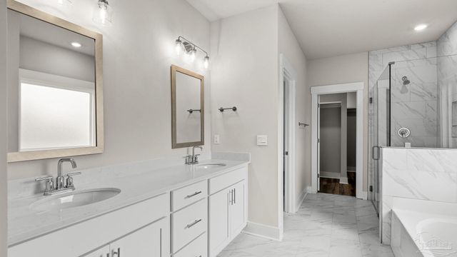 5900 Greenfield St, Pace, FL 32571