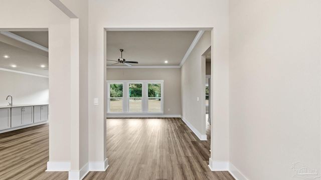 5900 Greenfield St, Pace, FL 32571