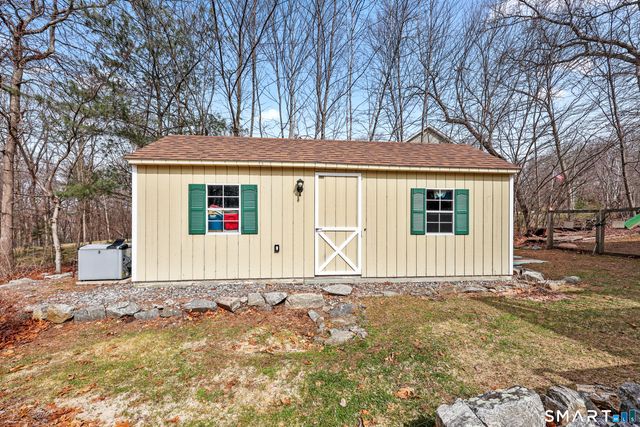 76 Shafer Road, New Hartford, CT 06057