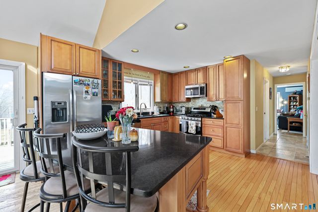 76 Shafer Road, New Hartford, CT 06057