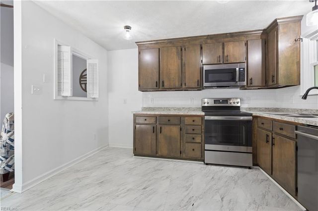 3325 Ridgedale AVE, Toano, VA 23168
