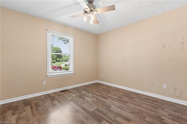 3325 Ridgedale AVE, Toano, VA 23168
