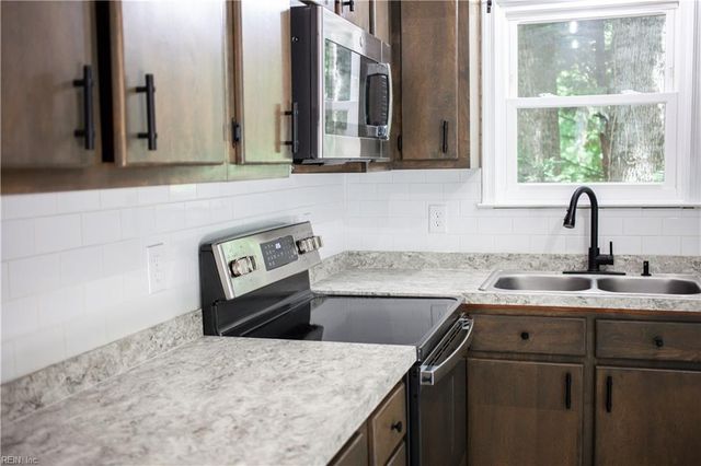 3325 Ridgedale AVE, Toano, VA 23168
