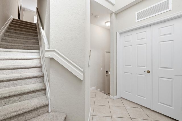 2905 S Greenleaf Circle, Boynton Beach, FL 33426