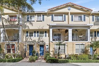 2905 S Greenleaf Circle, Boynton Beach, FL 33426
