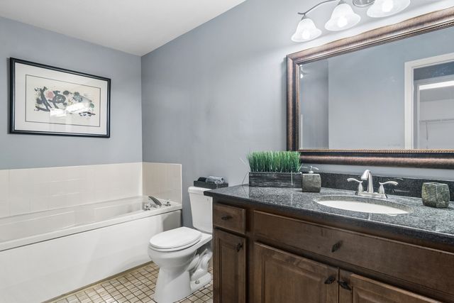 659 N Walden Drive, Palatine, IL 60067