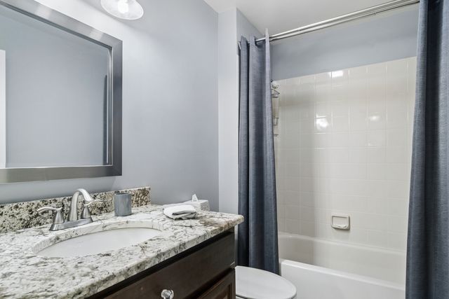 659 N Walden Drive, Palatine, IL 60067