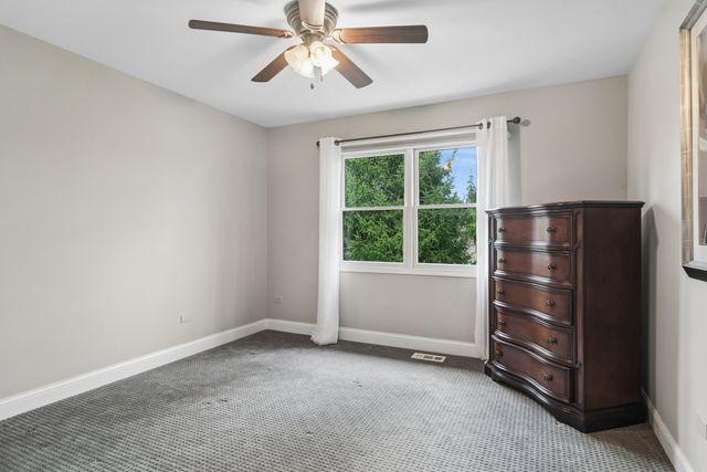 659 N Walden Drive, Palatine, IL 60067