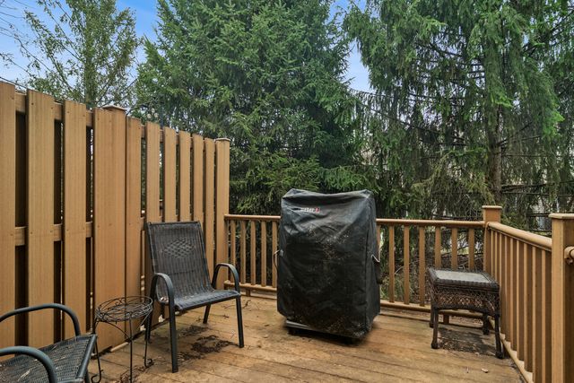 659 N Walden Drive, Palatine, IL 60067