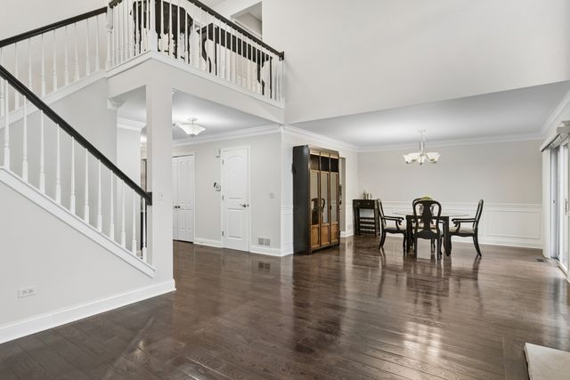 659 N Walden Drive, Palatine, IL 60067