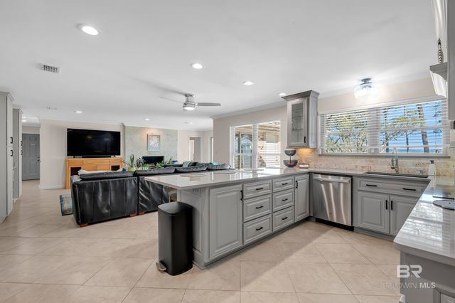 9488 Bay View Drive, Lillian, AL 36549