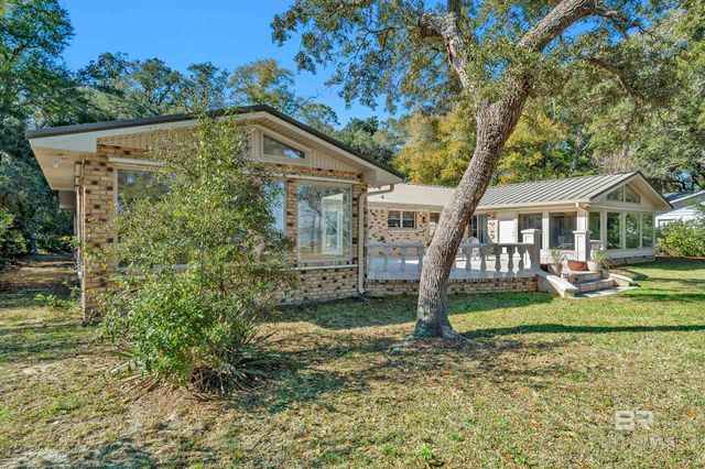 9488 Bay View Drive, Lillian, AL 36549