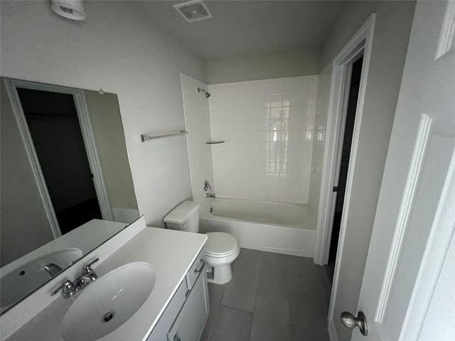 2638 Settler Hill Drive, Fresno, TX 77545