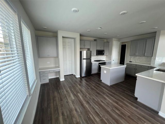 2638 Settler Hill Drive, Fresno, TX 77545