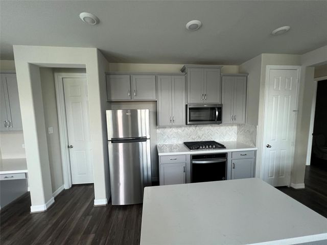 2638 Settler Hill Drive, Fresno, TX 77545