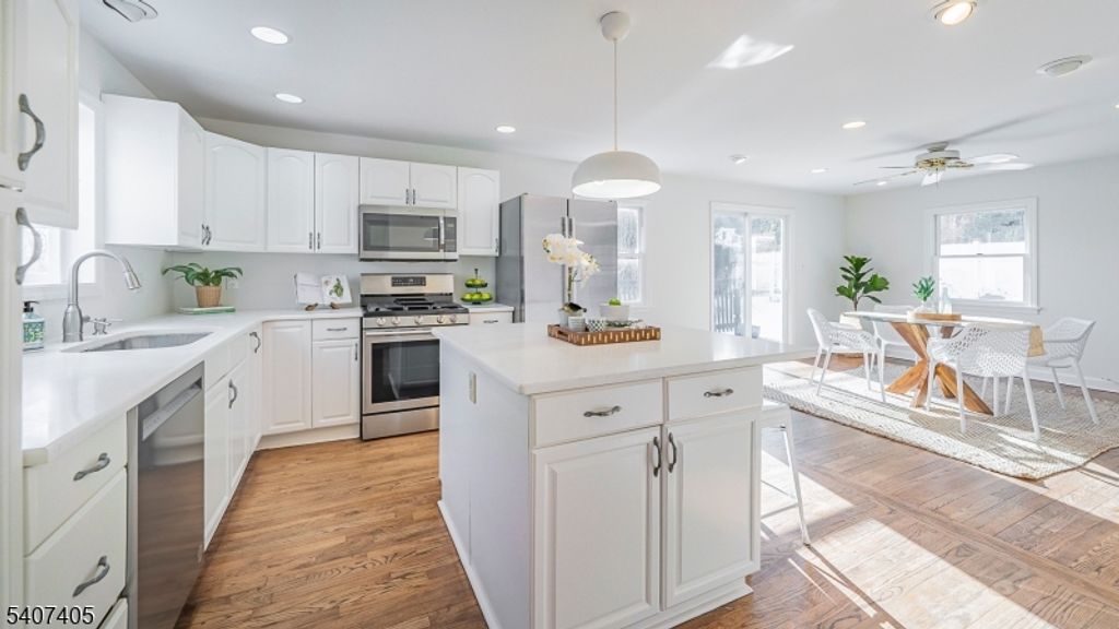 16 Walnut Ct, South Orange Village Twp., NJ 07079