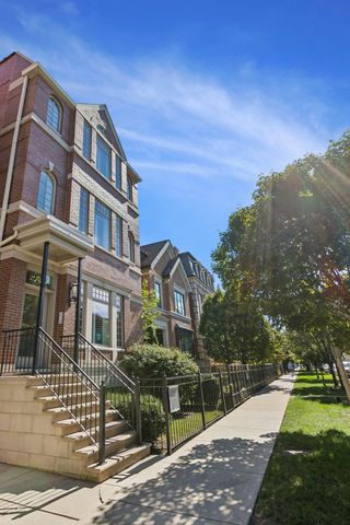 2743 N Lakewood Avenue 3, Chicago, IL 60614