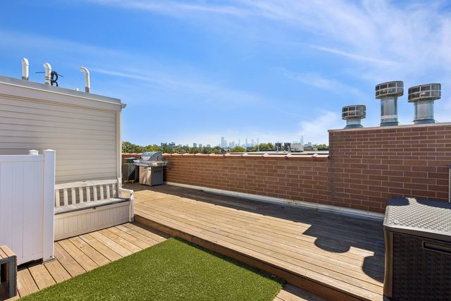 2743 N Lakewood Avenue 3, Chicago, IL 60614