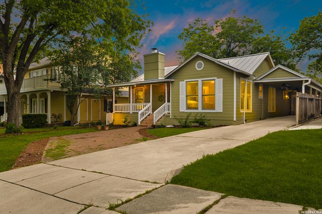 135 Corona Ave, Alamo Heights, TX 78209