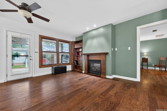 135 Corona Ave, Alamo Heights, TX 78209