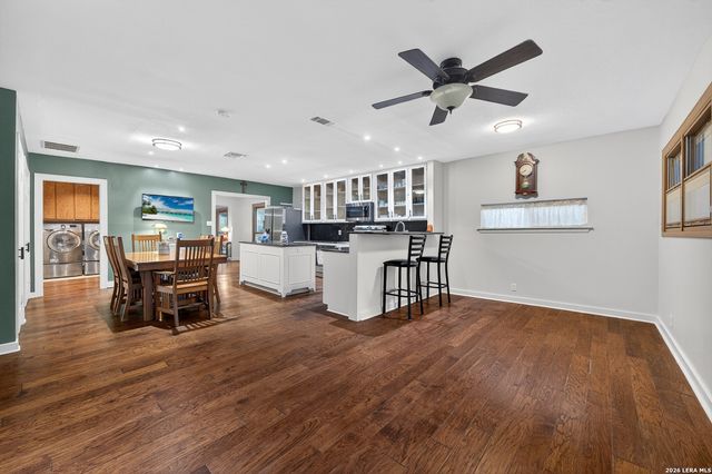 135 Corona Ave, Alamo Heights, TX 78209