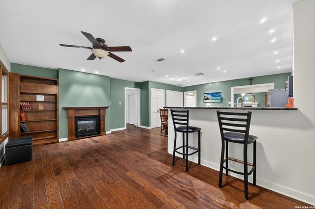 135 Corona Ave, Alamo Heights, TX 78209