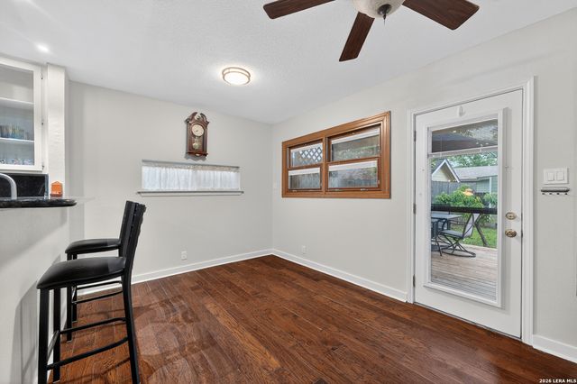 135 Corona Ave, Alamo Heights, TX 78209