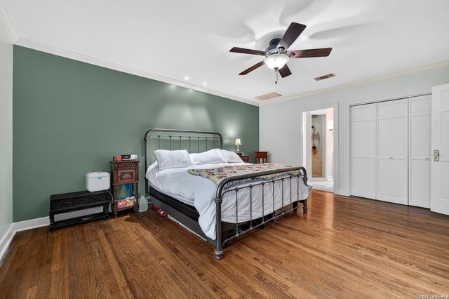 135 Corona Ave, Alamo Heights, TX 78209