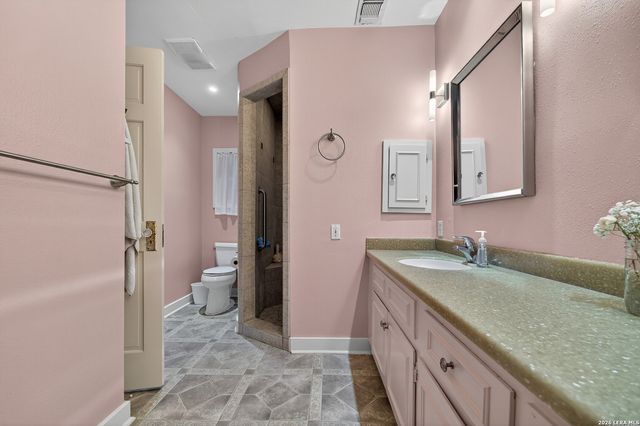 135 Corona Ave, Alamo Heights, TX 78209