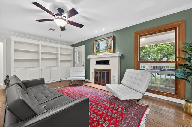 135 Corona Ave, Alamo Heights, TX 78209