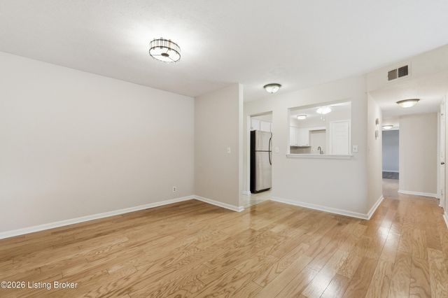 113 La Fontenay Ct, Louisville, KY 40223
