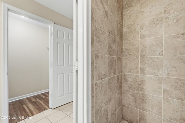 113 La Fontenay Ct, Louisville, KY 40223
