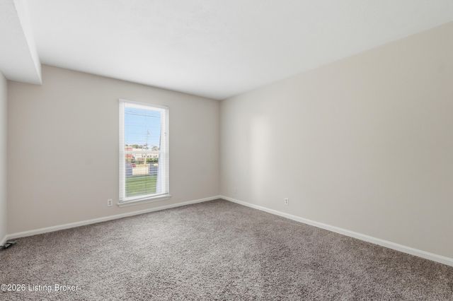 113 La Fontenay Ct, Louisville, KY 40223